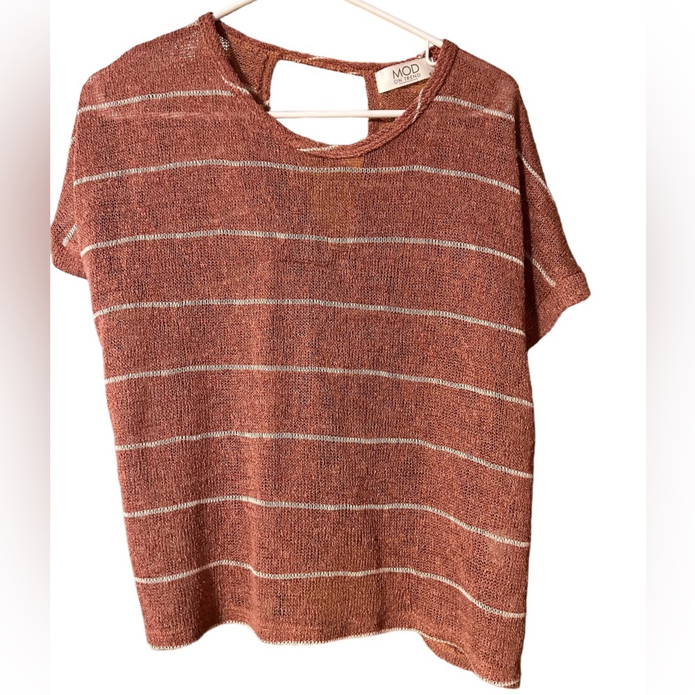 MOD on trend boutique top size small. Pink w/ white stripes. Cropped, open back